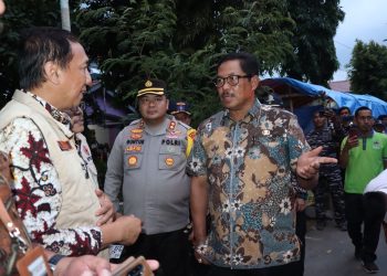 PJ Gubernur Berikan Bantuan Korban Banjir di Brebes