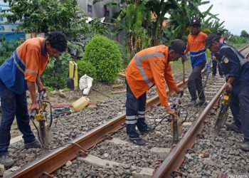 Banjir, perjalanan kereta di jalur Stasiun Gubug-Karangjati terganggu