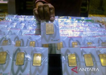 Harga emas Antam hari ini naik