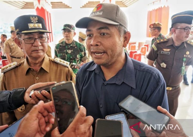 113 TPS di Kabupaten Magelang sempat kekurangan surat suara 1 113 TPS di Kabupaten Magelang sempat kekurangan surat suara