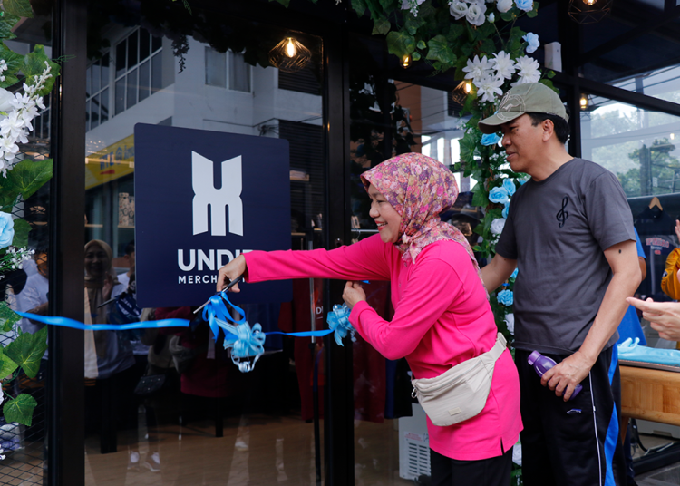 Pertama! Undip Luncurkan Official Merchandise Store