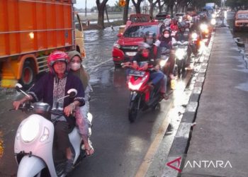 Jalur Pantura Demak-Kudus diuji coba dibuka usai banjir surut