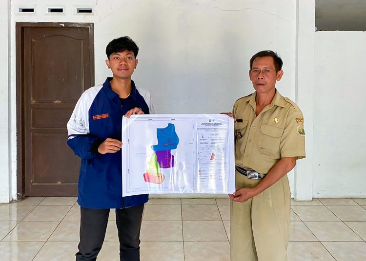 Mahasiswa KKN Undip Membuat Peta Info Fasilitas Umum 1 Mahasiswa KKN Undip Membuat Peta Info Fasilitas Umum