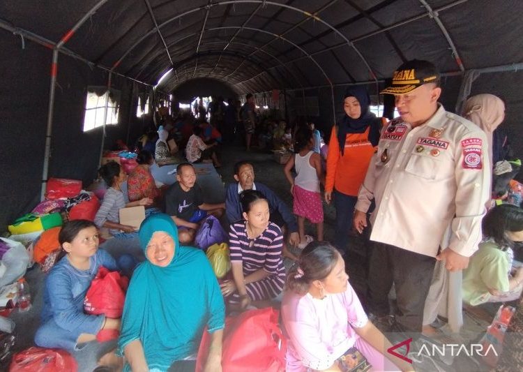 Banjir Demak, korban banjir yang mengungsi bertambah 1 Banjir Demak, korban banjir yang mengungsi bertambah