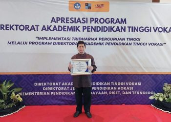 Teliti Teh Hijau Berkatekin Tinggi, Dosen Undip Raih Penghargaan Kemendikbudristek