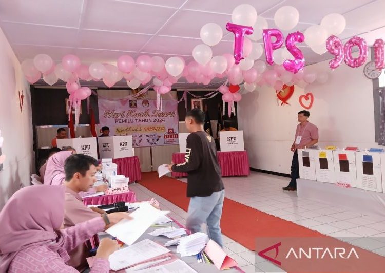 171 warga binaan Rutan Temanggung gunakan hak suara 1 171 warga binaan Rutan Temanggung gunakan hak suara