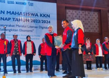 Upgris terjunkan mahasiswa KKN di lokasi banjir Demak
