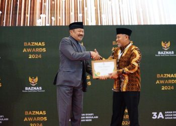 Pj Bupati Temanggung terima penghargaan Baznas Award 2024