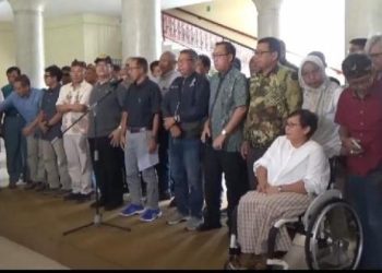 Sebagai Almamater, UGM Justru Menjadi Kampus yang Paling Gencar Kritik Jokowi » Warga Berita