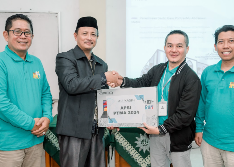 Bersama APSI, S1 Informatika UNIMUS Pengabmas di Pondok Pesantren AT TANWIR Metro Lampung – Universitas Muhammadiyah Semarang