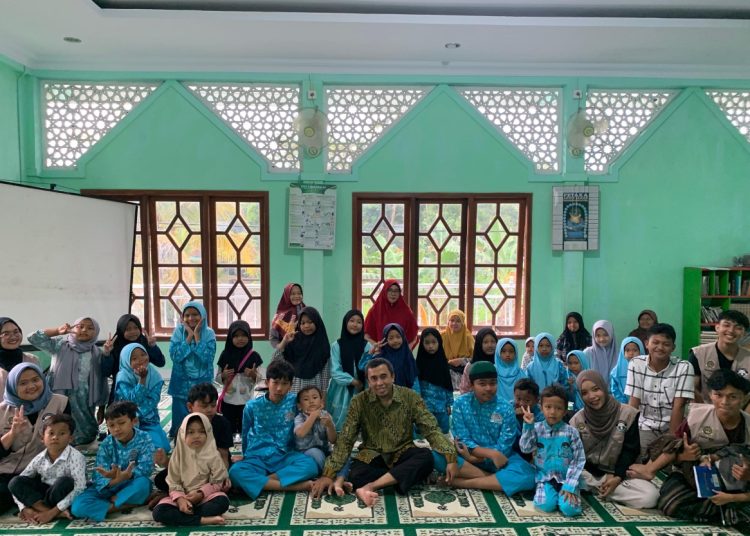 Penguatan Literasi Digital Anak TPA dan Jangan kecanduan HP di Gedung Dakwah Al-Islam Donokerto Turi Sleman