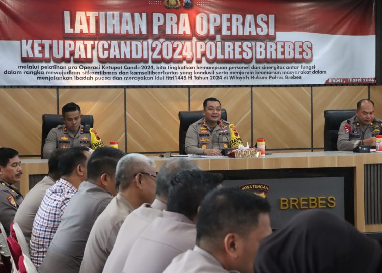 Jelang Pengamanan Arus Mudik Lebaran, Kapolres Brebes Pimpin Latpraops Ketupat Candi 2024
