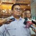 Sidang Gugatan Pilpres 2024 di MK, Bawaslu Akui Terima Laporan Jokowi Bagi Bansos di Dekat Spanduk Prabowo-Gibran » Warga Berita