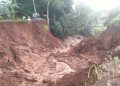 Hujan Lebat, Terjadi Longsor 15 Meter di Menes, Pandeglang – Warga Berita