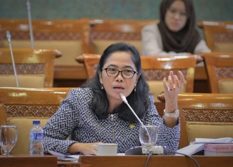 DPR Dorong Pendidikan di Universitas atau Sekolah Dinaungi Satu Lembaga 1 DPR Dorong Pendidikan di Universitas atau Sekolah Dinaungi Satu Lembaga