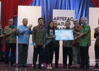 Artefac Watu Abadi FEB UNS Diresmikan, Dalam Semalam Terkumpul Rp2 Miliar – Universitas Sebelas Maret 4 Artefac Watu Abadi FEB UNS Diresmikan, Dalam Semalam Terkumpul Rp2 Miliar – Universitas Sebelas Maret