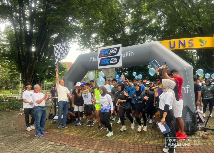 Berlangsung Seru! 5K FUN RUN di UNS Menjadi Pra Acara Menuju UNS ULTRA – Universitas Sebelas Maret 1 Berlangsung Seru! 5K FUN RUN di UNS Menjadi Pra Acara Menuju UNS ULTRA – Universitas Sebelas Maret