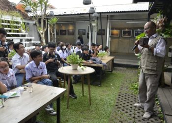 Udinus Ajak Siswa SMA Dan SMK Lebih Dalami Dunia Fotografi