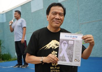 Perkenalan Majalah “Nawala Dharma Wanita” Pada Kegiatan Senam Bersama