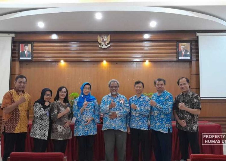 FIB UNS Selenggarakan Dialog Luar Studio – Universitas Sebelas Maret 1 FIB UNS Selenggarakan Dialog Luar Studio – Universitas Sebelas Maret