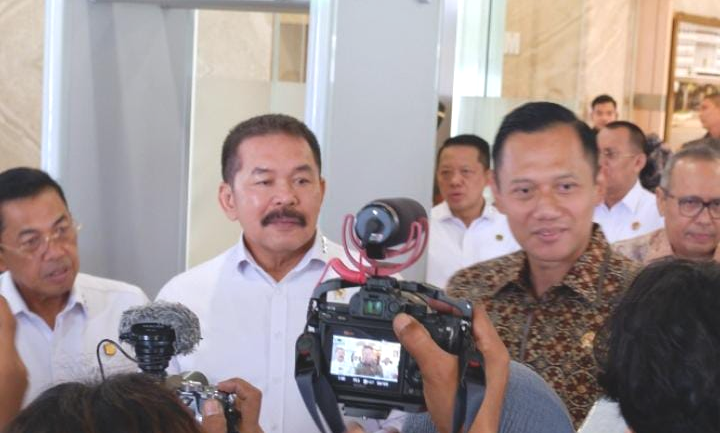 Kejagung RI dan Menteri ATR/BPN RI Bahas Sinergi Penguatan Penegakan Hukum Bidang Agraria Pertanahan dan Tata Ruang 1 Kejagung RI dan Menteri ATR/BPN RI Bahas Sinergi Penguatan Penegakan Hukum Bidang Agraria Pertanahan dan Tata Ruang