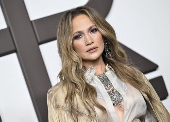 Penjualan Tiket Kurang Laku, Konser JLo Batal