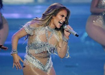 Jennifer Lopez Diam-diam Batalkan 7 Konser di AS