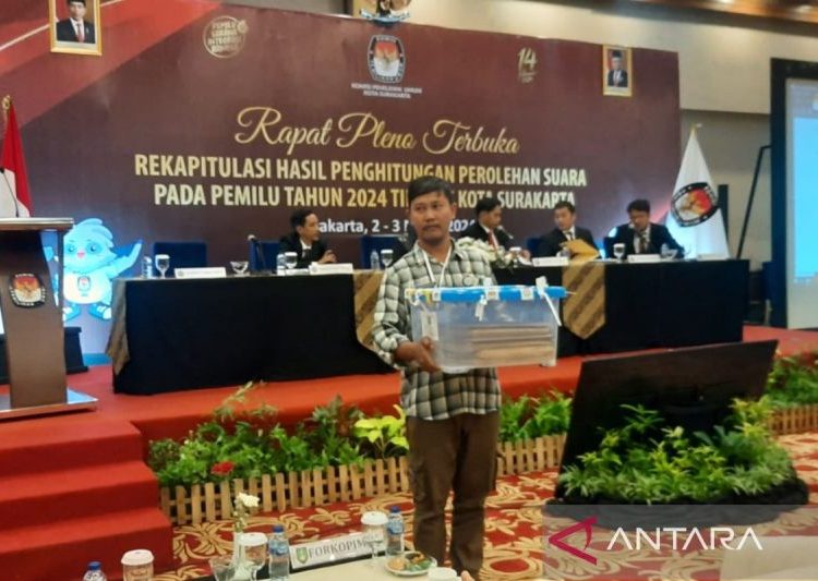 KPU Surakarta sebut saksi berhak tolak hasil rekapitulasi