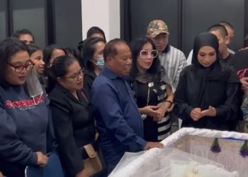 Adik Melly Goeslaw Meninggal Dunia