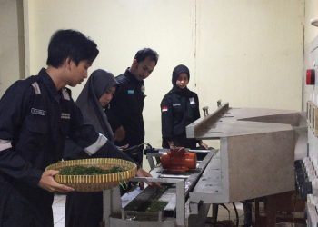 Dosen Vokasi UNDIP Teliti Teh Hijau Kelas Dunia Kaya Polifenol