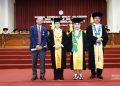 Plt. Rektor Berikan UNS Award Kepada Prof. Iftekhar Hasan – Universitas Sebelas Maret