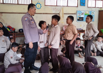 Goes To School, Kanit Binmas Polsek Paguyangan Berikan Materi Bahaya Bullying Dan Narkoba