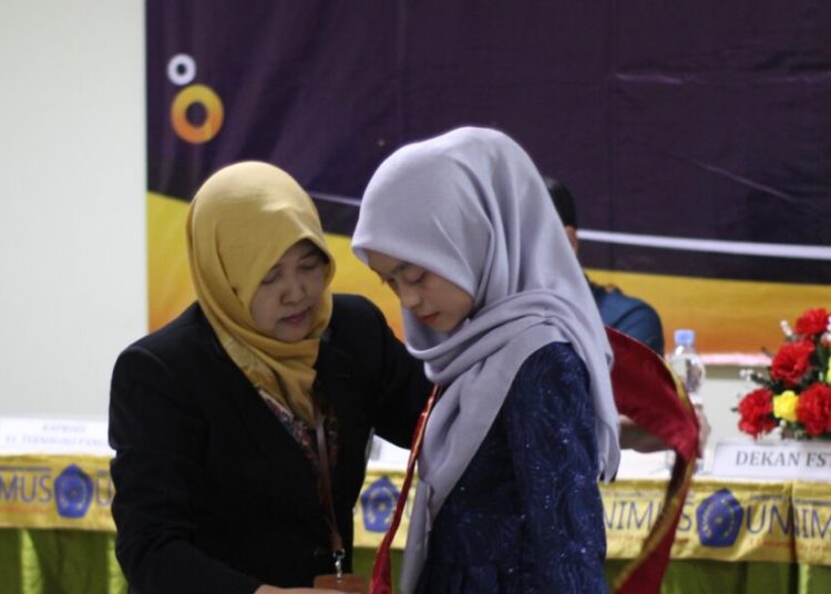 lepas 43 lulusan pada wisuda ke 42, dekan FSTP Unimus berharap lulusan menjadi Agen perubahan bagi Masyarakat dan Bangsa