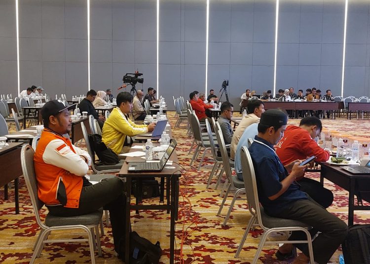 Saksi Parpol Hadiri Rapat Pleno Terbuka KPU Kota Serang – Warga Berita