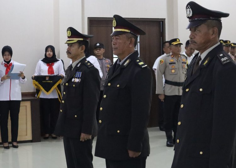 Polres Pandeglang Gelar Upacara Farewell 3 Personel Purna Tugas – Warga Berita 1 Polres Pandeglang Gelar Upacara Farewell 3 Personel Purna Tugas – Warga Berita