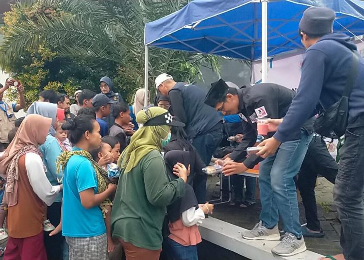 Komunitas Salam Setetes Darah Bagi-bagi Takjil di Rangkasbitung – Warga Berita 1 Komunitas Salam Setetes Darah Bagi-bagi Takjil di Rangkasbitung – Warga Berita