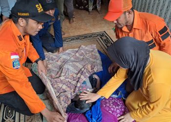 Ayah dan Anak Tenggelam di Sungai Cirarab – Warga Berita