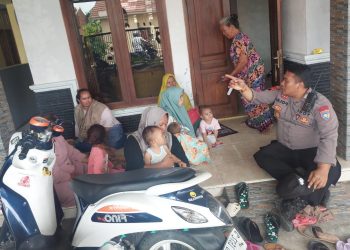 Wujudkan Harkamtibmas Yang Kondusif Di Bulan Ramadhan, Bhabinkamtibmas Polsek Banjarharjo Sambangi Warga