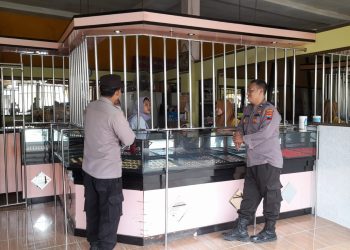 Cegah Kejahatan, Patroli Polsek Banjarharjo Sasar Toko Emas