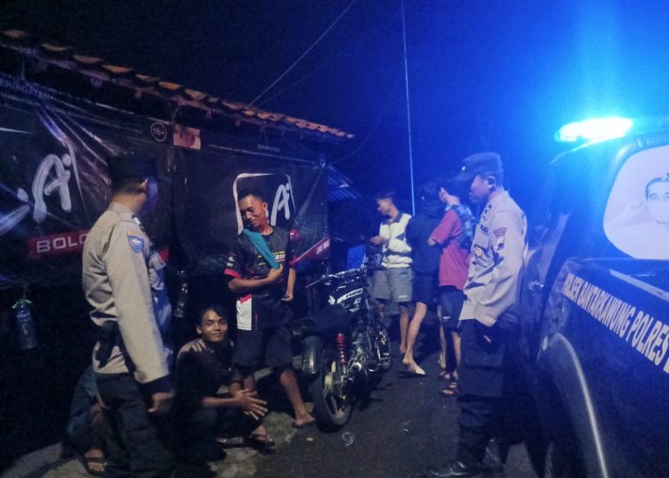 Antisipasi Kriminalitas Di Permukiman Warga, Polsek Bantarkawung Lakukan Patroli Malam Hari 1 Antisipasi Kriminalitas Di Permukiman Warga, Polsek Bantarkawung Lakukan Patroli Malam Hari