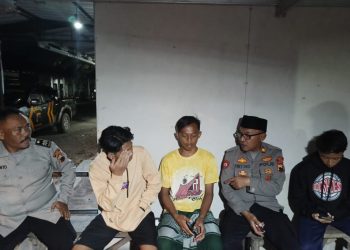 Cegah Kenakalan Remaja, Kapolsek Wanasari meminta Remaja yang masih berkerumun hingga dini hari untuk kembali ke rumah masing-masing