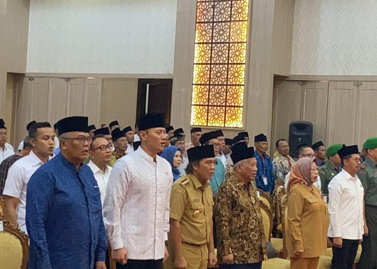 Kunker ke Banten, AHY Bagikan Puluhan Sertifikat Tanah Wakaf – Warga Berita