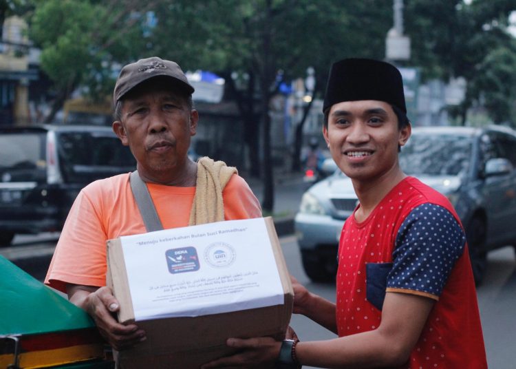 DEMA PTKIN se-Indonesia yang di motori oleh kordinator pusat Ahmad Shobirin mengadakan acara yang bertajuk “Menuai keberkahan Menuju Bulan Suci Ramadhan” 1 DEMA PTKIN se-Indonesia yang di motori oleh kordinator pusat Ahmad Shobirin mengadakan acara yang bertajuk “Menuai keberkahan Menuju Bulan Suci Ramadhan”