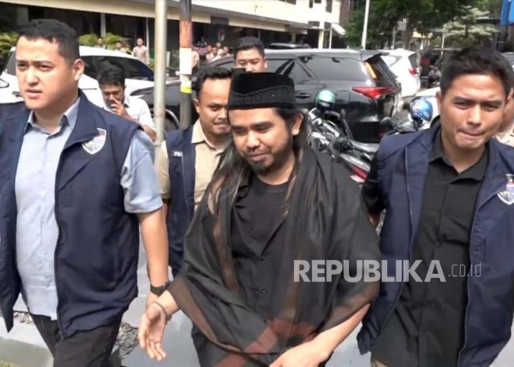 Viral, Video “Boleh Tukar Pasangan” Diduga Bikin Onar, Gus Samsudin Jadi Tersangka, Apa Motifnya? » Warga Berita