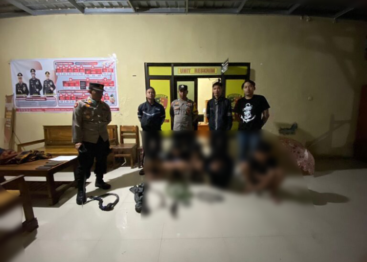 Polsek Tonjong Polres Brebes Gerak Cepat Amankan 7 Orang Diduga Hendak Tawuran 1 Polsek Tonjong Polres Brebes Gerak Cepat Amankan 7 Orang Diduga Hendak Tawuran