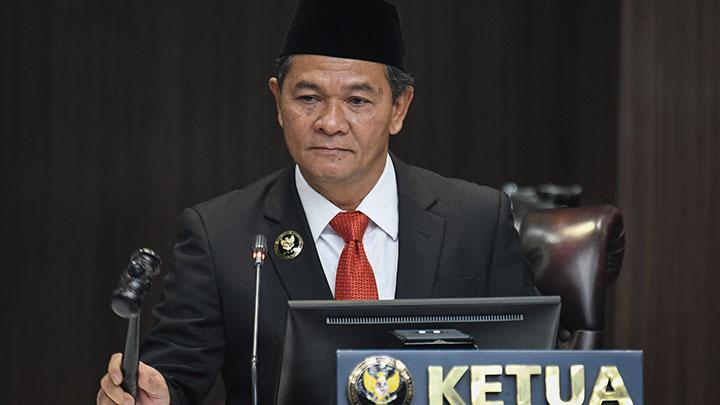 MK Cecar DKPP yang Beri Peringatan Keras Terus Menerus Tapi Tak Berhentikan KPU » Warga Berita 1 MK Cecar DKPP yang Beri Peringatan Keras Terus Menerus Tapi Tak Berhentikan KPU » Warga Berita