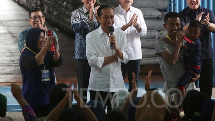 Jawaban 4 Menteri Dinilai Normatif dan Diplomatis, Timnas AMIN Minta MK Panggil Jokowi » Warga Berita 1 Jawaban 4 Menteri Dinilai Normatif dan Diplomatis, Timnas AMIN Minta MK Panggil Jokowi » Warga Berita