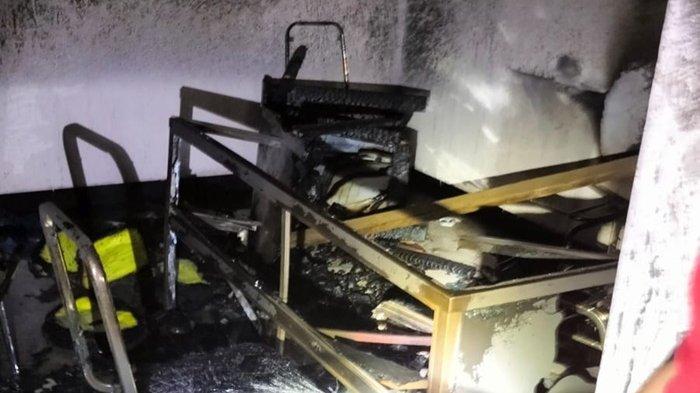 Gegara Lupa Cabut Charger Laptop, Rumah Milik Husni di Bantul Dilalap Api » Warga Berita 1 Gegara Lupa Cabut Charger Laptop, Rumah Milik Husni di Bantul Dilalap Api » Warga Berita