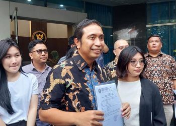 Sudah 3 Kali Dapat Peringatan Keras, Giliran Ketua KPU Hasyim Asy’ari Dilaporkan Atas Tindakan Asusila » Warga Berita