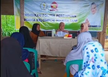 Tingkatkan Pertanian di Jawa Barat, Hj Tina Wiryawati Dorong Anggota KWT Beralih ke Pupuk Organik Buatan Sendiri – Warga Berita